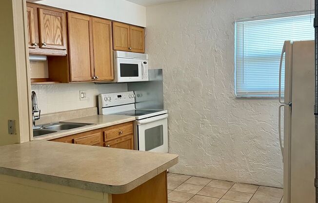 2 beds, 1 bath, 750 sqft, $1,250, Unit Unit 6