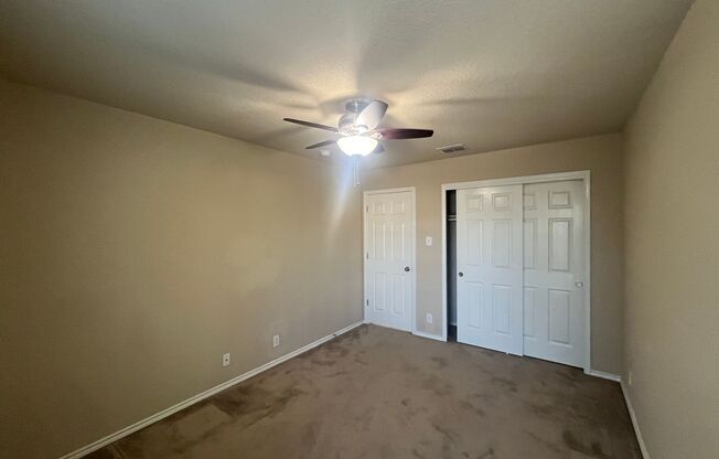 3 beds, 2.5 baths, $2,000