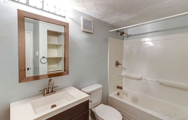 2 beds, 1 bath, 1,000 sqft, $2,495, Unit 1D2
