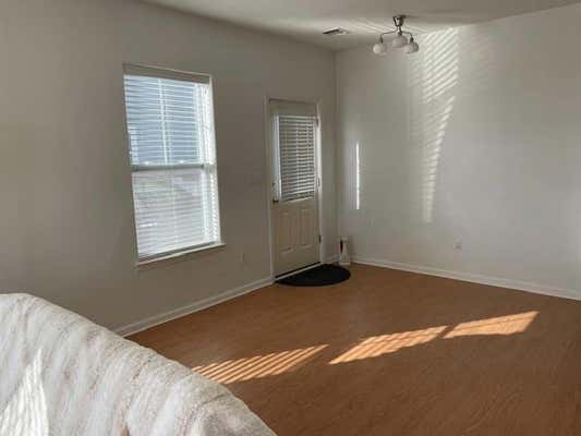 2 beds, 2 baths, 1,200 sqft, $3,100