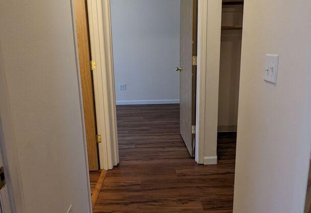 2 beds, 1 bath, 750 sqft, $1,425, Unit 26