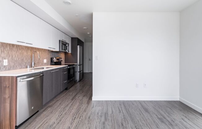 Studio, 1 bath, 401 sqft, $1,925, Unit 201