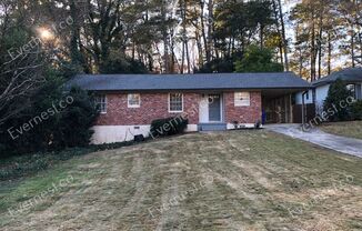 1915 FAIRWAY CIR NE