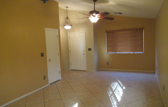 Attractive 4 Bedroom 2 Bath Home in the Tucson Mtn. Area Near Pima College & Downtown