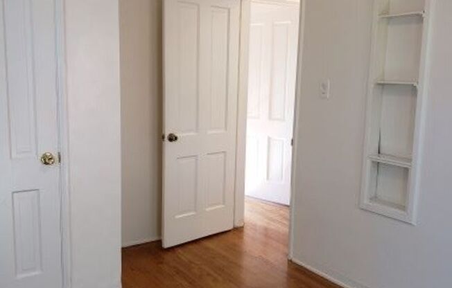 2 beds, 1 bath, $2,280, Unit 4353