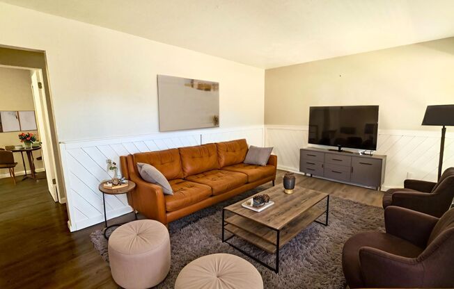 2 beds, 1 bath, $1,025, Unit 110