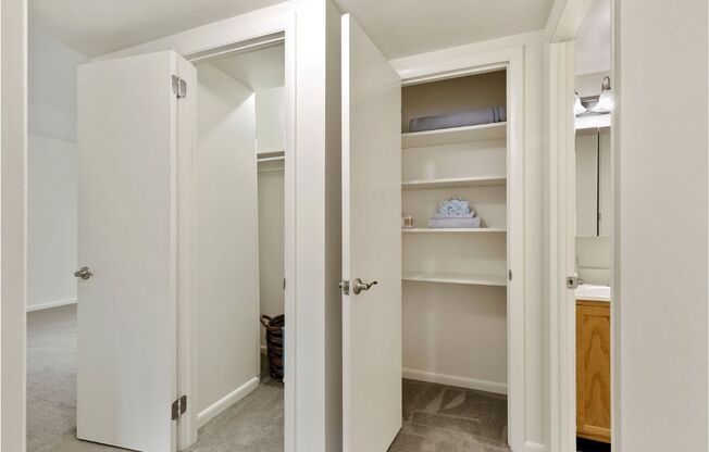 2 beds, 1 bath, 1,173 sqft, $1,770, Unit L20