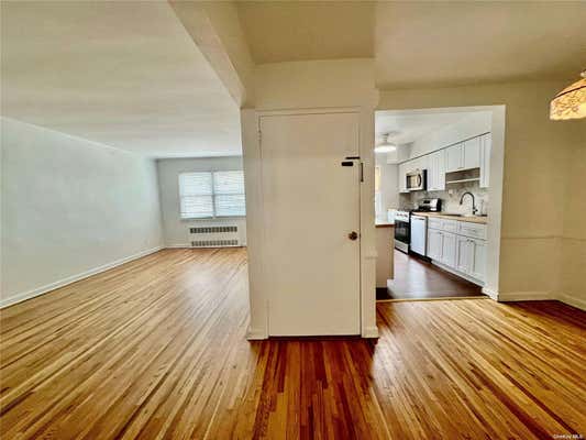 2 beds, 1 bath, 1,050 sqft, $2,900, Unit 2