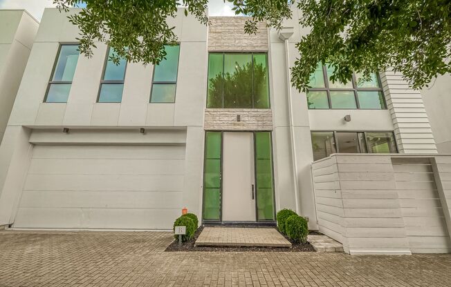 Beautiful contemporary home in the sought-after Galleria area.