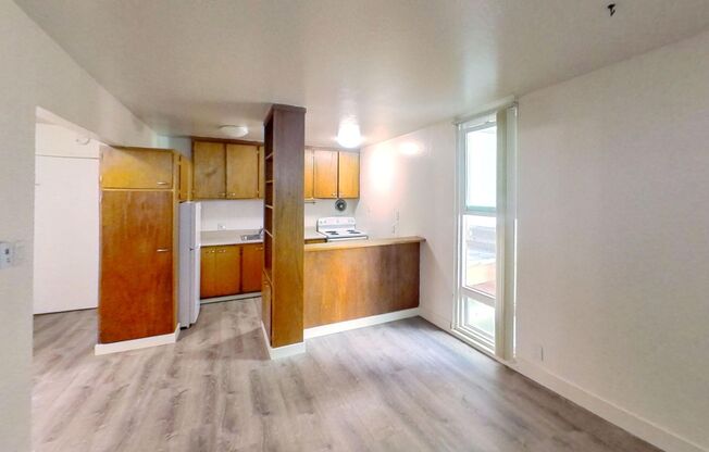 1 bed, 1 bath, 454 sqft, $2,495, Unit 33