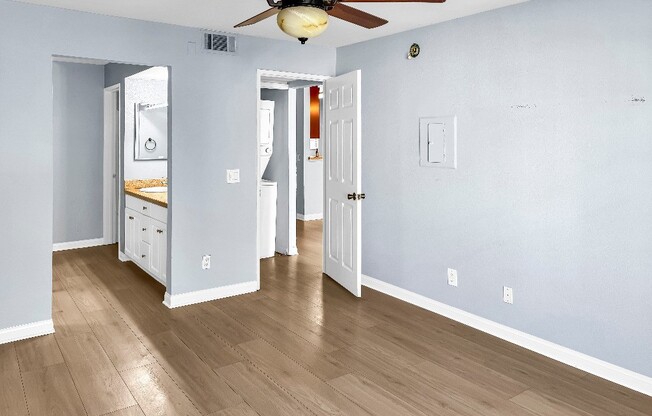 2 beds, 2 baths, 920 sqft, $2,695, Unit 204