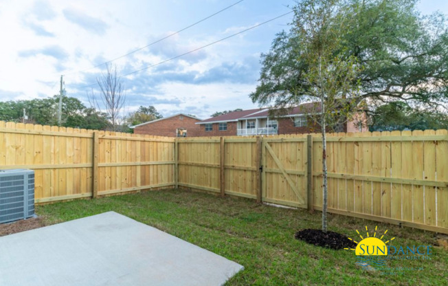 Spacious 2 Story 2 Bedrooms Townhome in Fort Walton Beach!