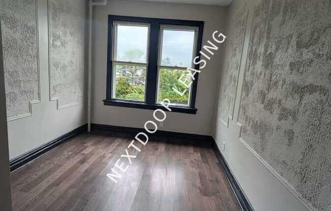 241 Duncan Ave 4