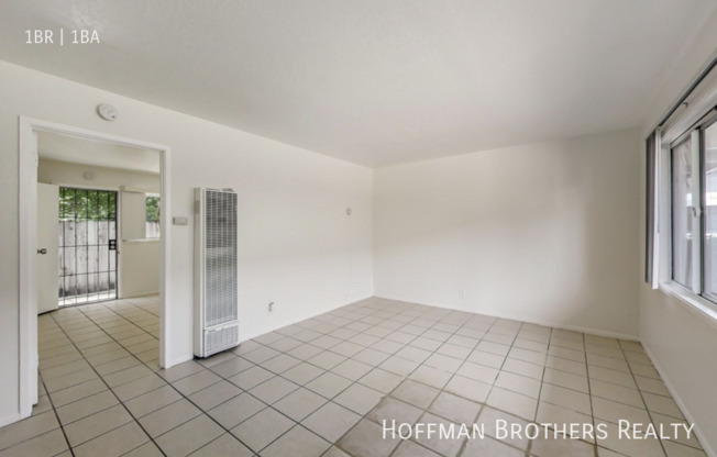2554 E 16th Street
