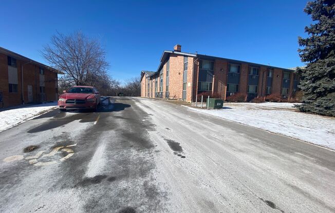 5167 N. Lovers Lane Rd
