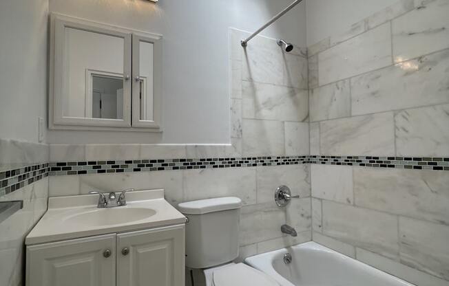 264 W 121 ST