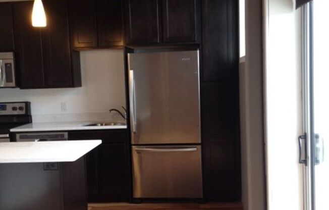 1 bed, 1 bath, 639 sqft, $1,245, Unit 326