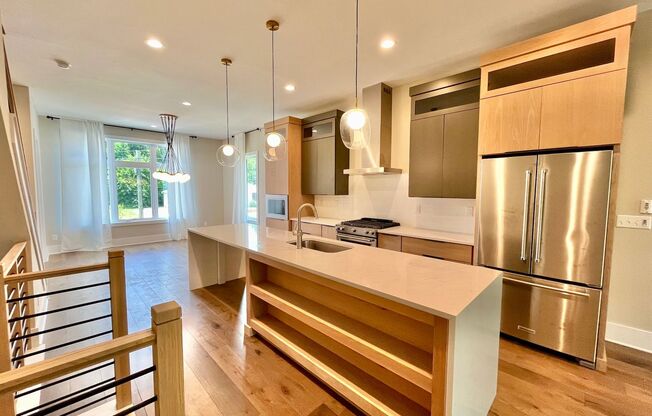 LUXURY Rooftop Terrace Townhome
