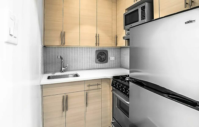 Studio, 1 bath, $3,495, Unit 16T