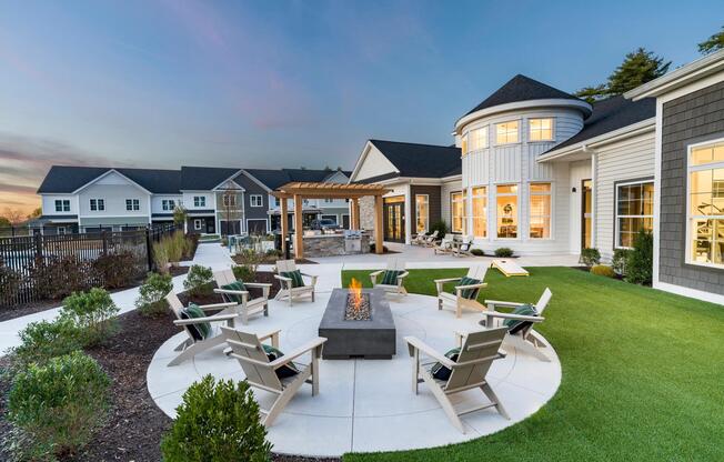 Gather by the fire, grill with neighbors, or unwind under the stars—outdoor moments shine at Modera South Shore.