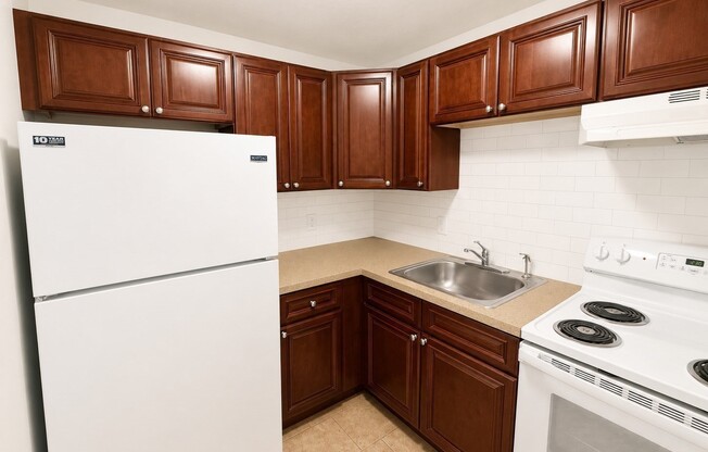 2 beds, 1 bath, 799 sqft, $2,400, Unit L2