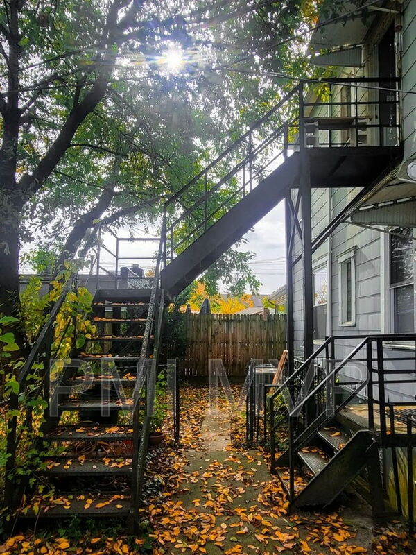 2564 Deming Ave