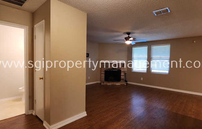 2604 BANDERA PL
