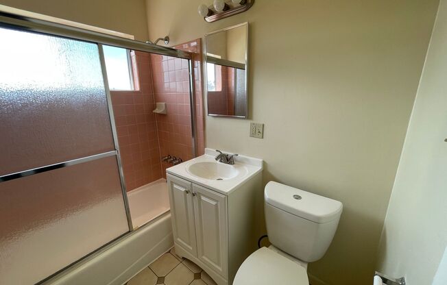 2 beds, 1 bath, 888 sqft, $2,250, Unit 302