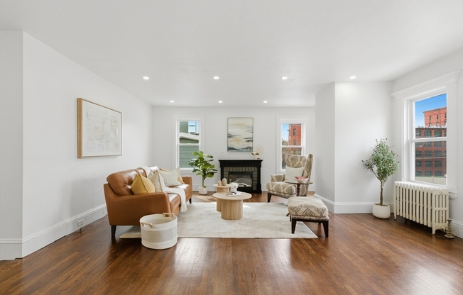 9 ROBBINS ST