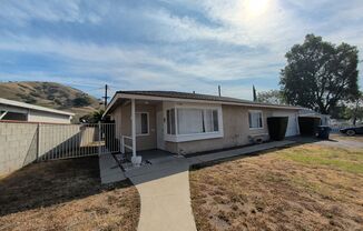 Charming Burbank Retreat with Spacious Yard & Modern Comforts