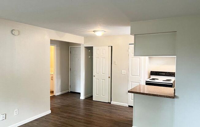 1 bed, 1 bath, 560 sqft, $795, Unit 601-06