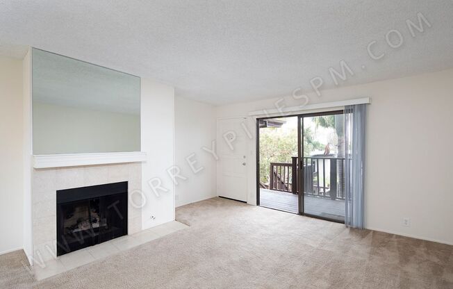 *OPEN HOUSE: 5/10 10-11AM* La Jolla 2 Br with 2 Parking Spaces, Washer/Dryer