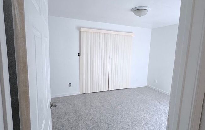 2 beds, 1.5 baths, $900, Unit # 1615