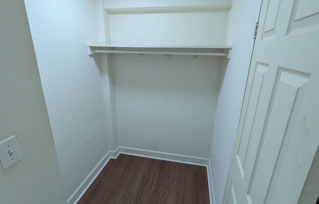 Studio, 1 bath, 400 sqft, $795, Unit #109