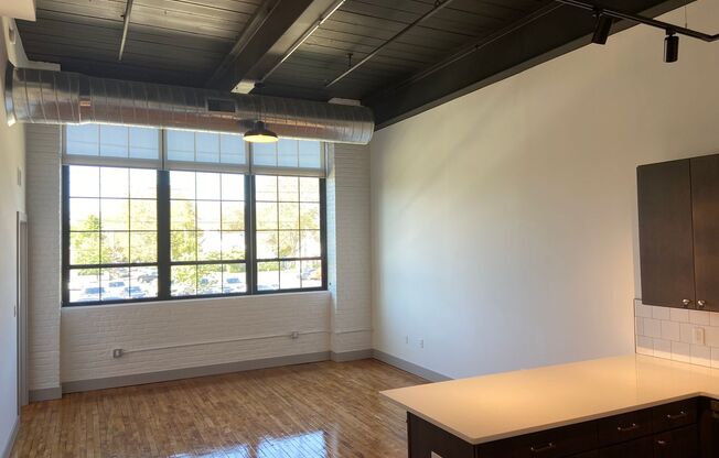 2 beds, 1 bath, 955 sqft, $1,895, Unit 209