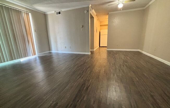 1 bed, 1 bath, 700 sqft, $1,250, Unit 2103