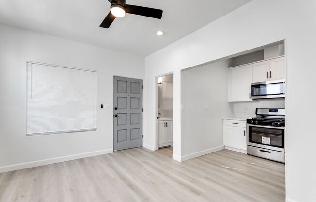 Studio, 1 bath, 400 sqft, $1,895, Unit 2969-03