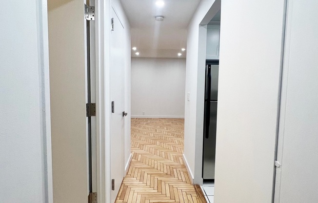 Studio, 1 bath, 405 sqft, $3,500, Unit 10E