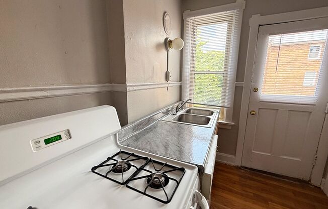 1 bed, 1 bath, 478 sqft, $895, Unit 408-60