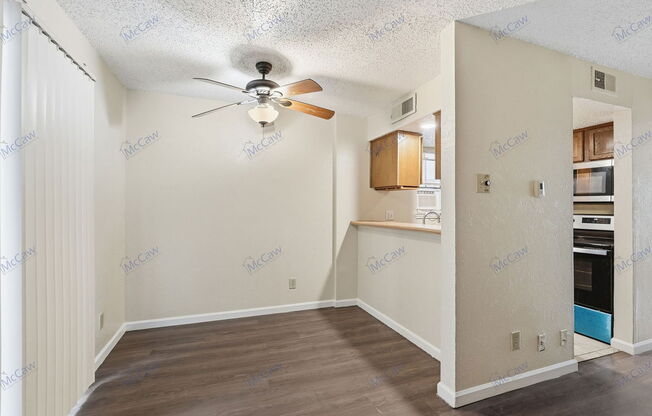 1 bed, 1 bath, 550 sqft, $1,000, Unit 321