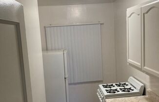 Studio, 1 bath, $1,350, Unit 8