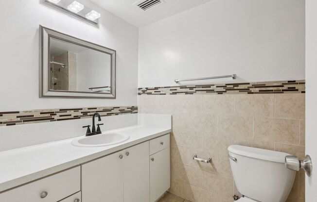 2 beds, 2 baths, 1,110 sqft, $2,300, Unit 211S