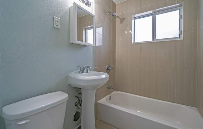 Helios Apartments Miami Beach interior bathroom