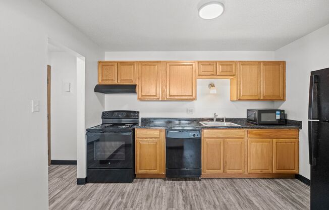 2 beds, 1 bath, 720 sqft, $905, Unit 01-017