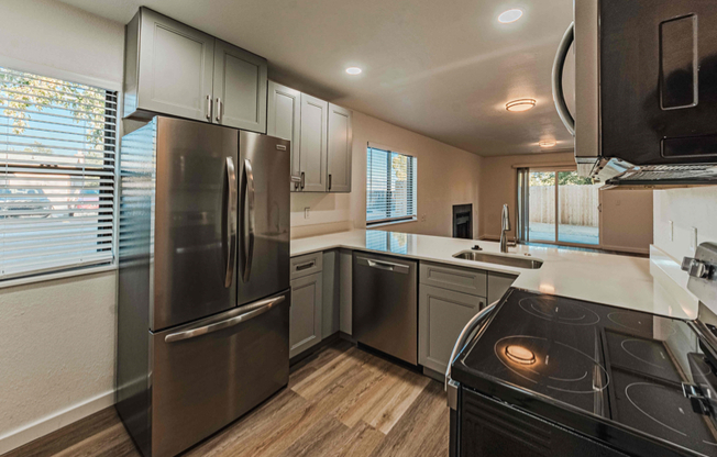 6731 DUBLIN LOOP W