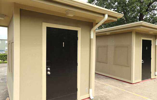 Entry at Willow Creek Apartments, Houston, TX