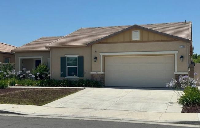 Furnished 4 Bed/2 Bath Plus a Bonus Room Updated Ranch-Style Home in the Heart of Hidden Hills!