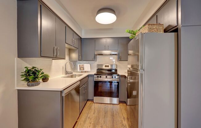 2 beds, 1.5 baths, 942 sqft, $2,095, Unit 412-202