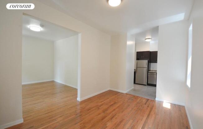 4 beds, 1 bath, $4,300, Unit 9