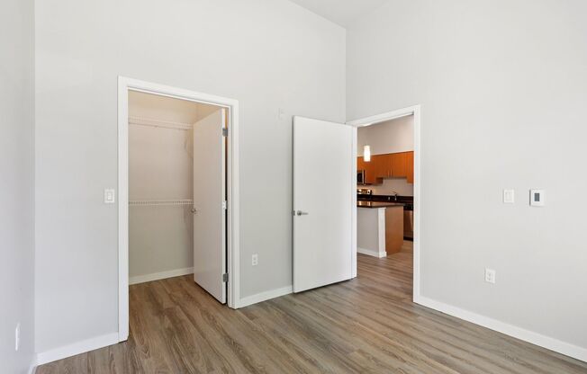 1 bed, 1 bath, 698 sqft, $2,095, Unit B247